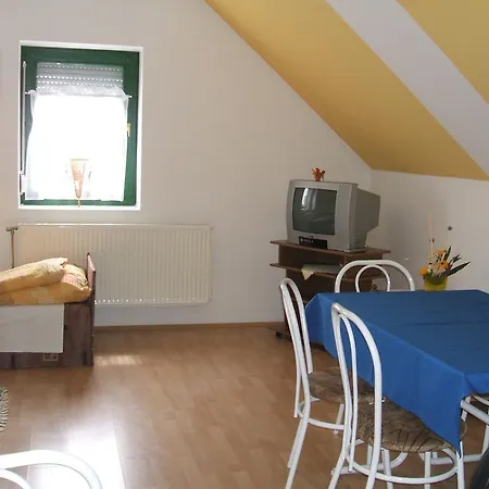 شقة Feherszeker Abádszalók